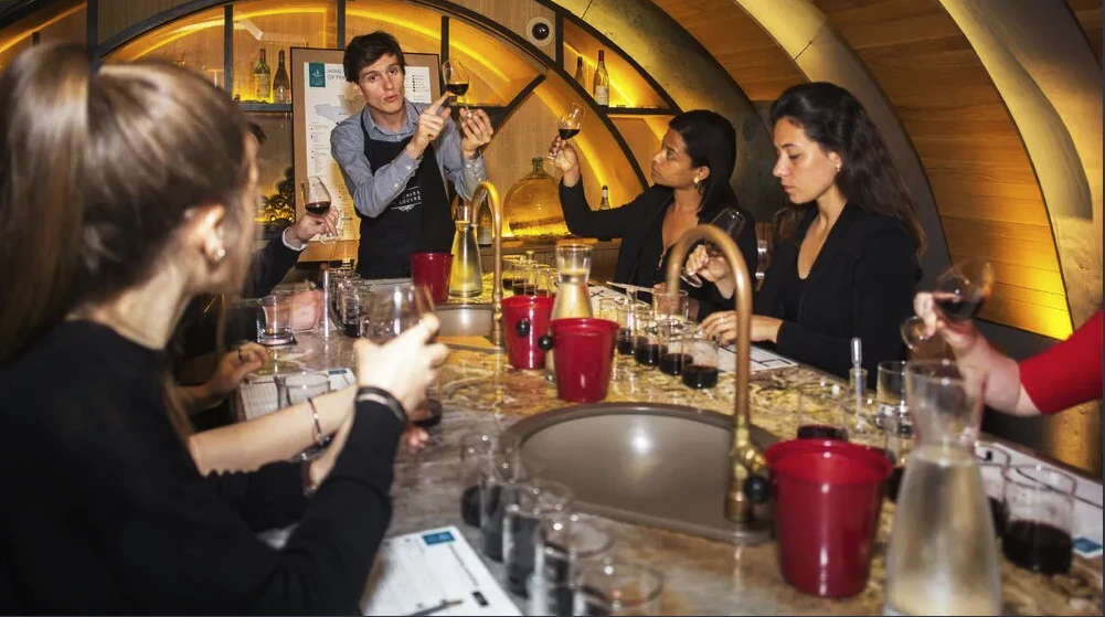 Winemaking workshop - Caves du Louvre