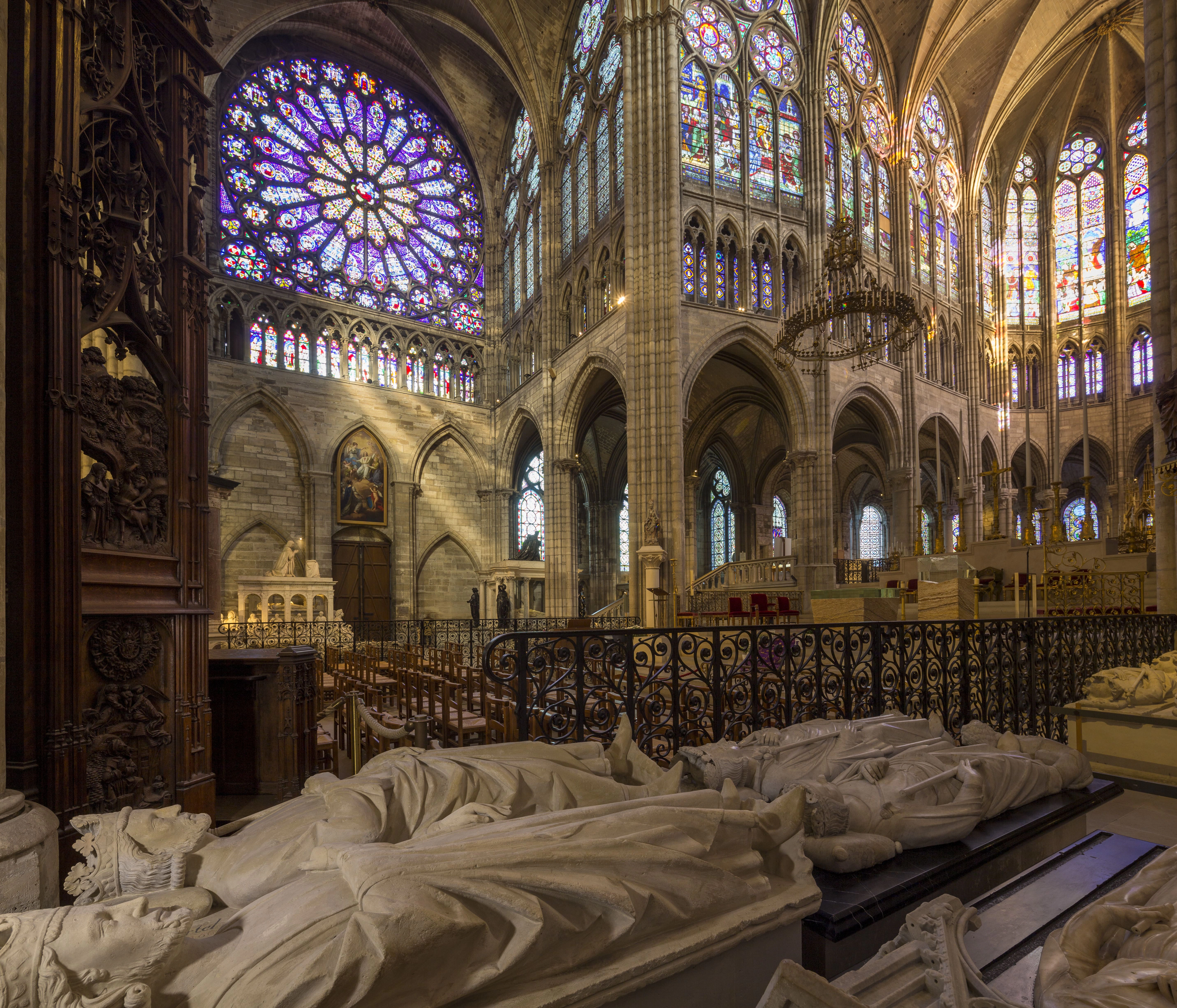 Basílica de Saint-Denis: Necrópolis real y fábrica de la flecha