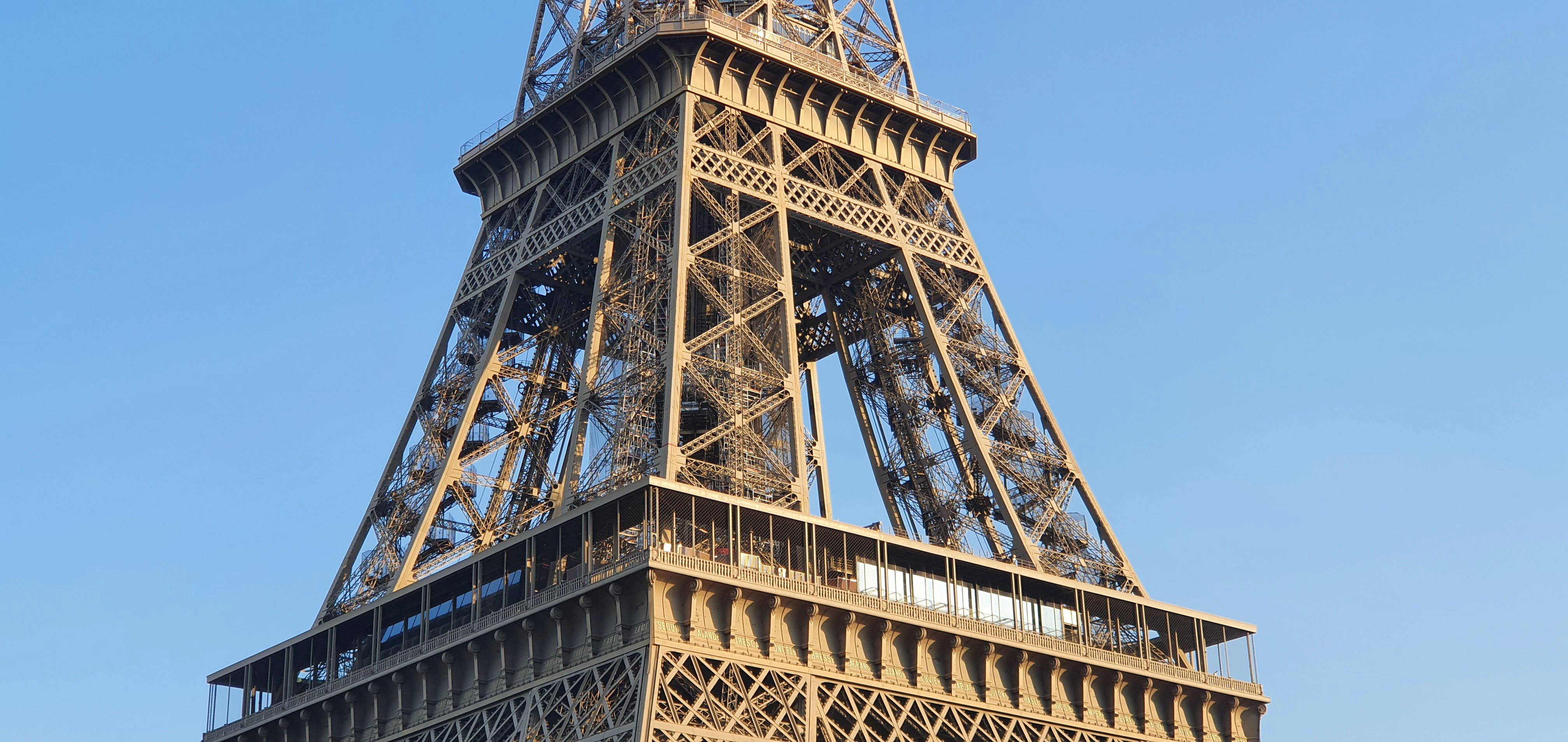 Best of Paris : Tour Eiffel & Tootbus 24h