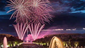 Versailles Palace - Night Fountains Shows and Musical Fountains Shows