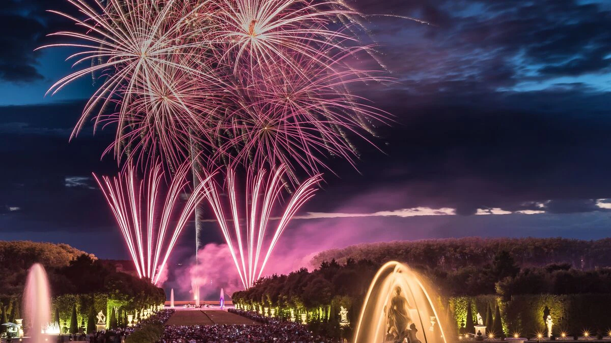 Schloss Versailles - Nächtliche Wasserspiele und Musikalische Wasserspiele