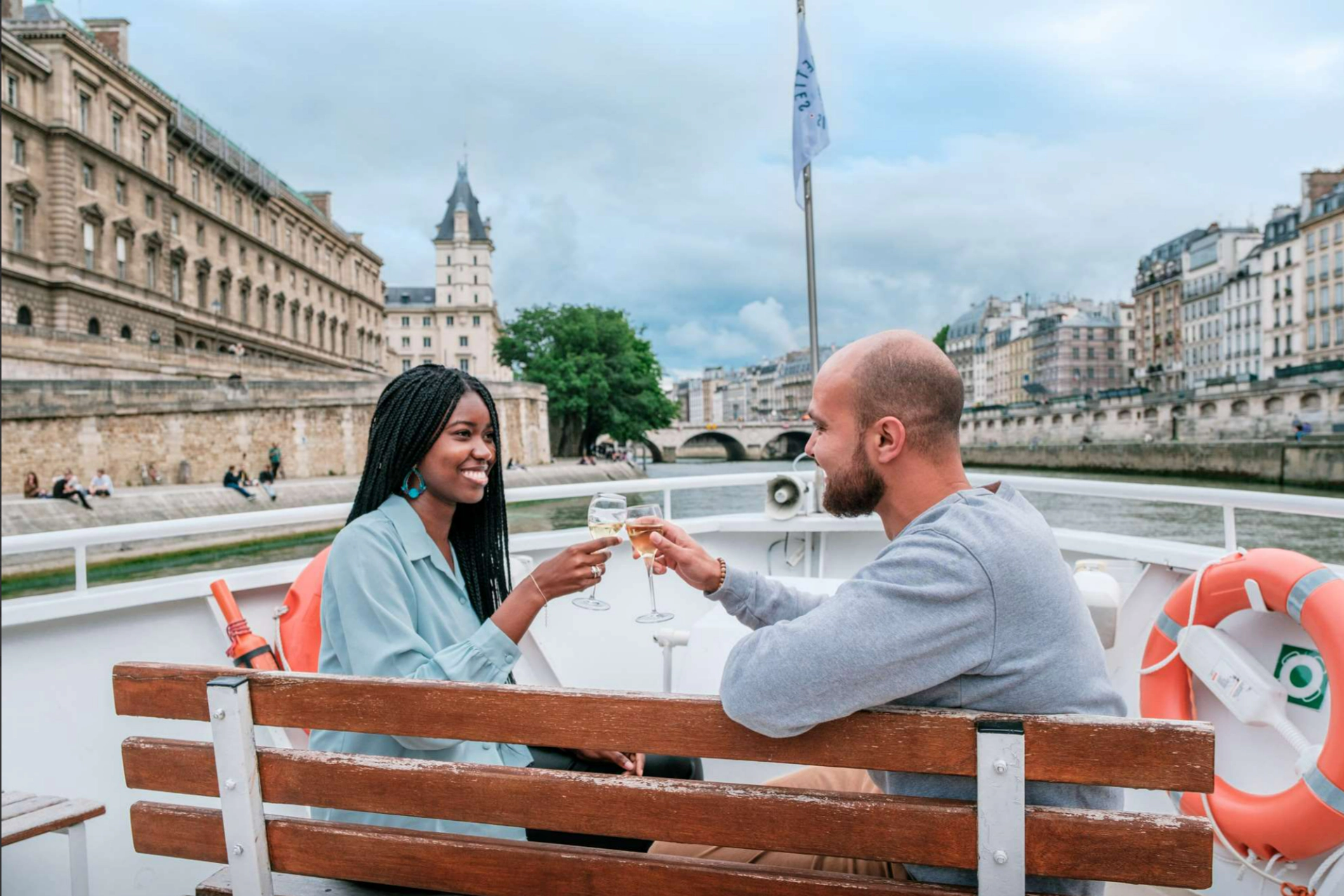 Seine-Aperitif-Kreuzfahrt (Vedettes de Paris)