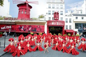 Moulin Rouge dinner-show « Féerie »