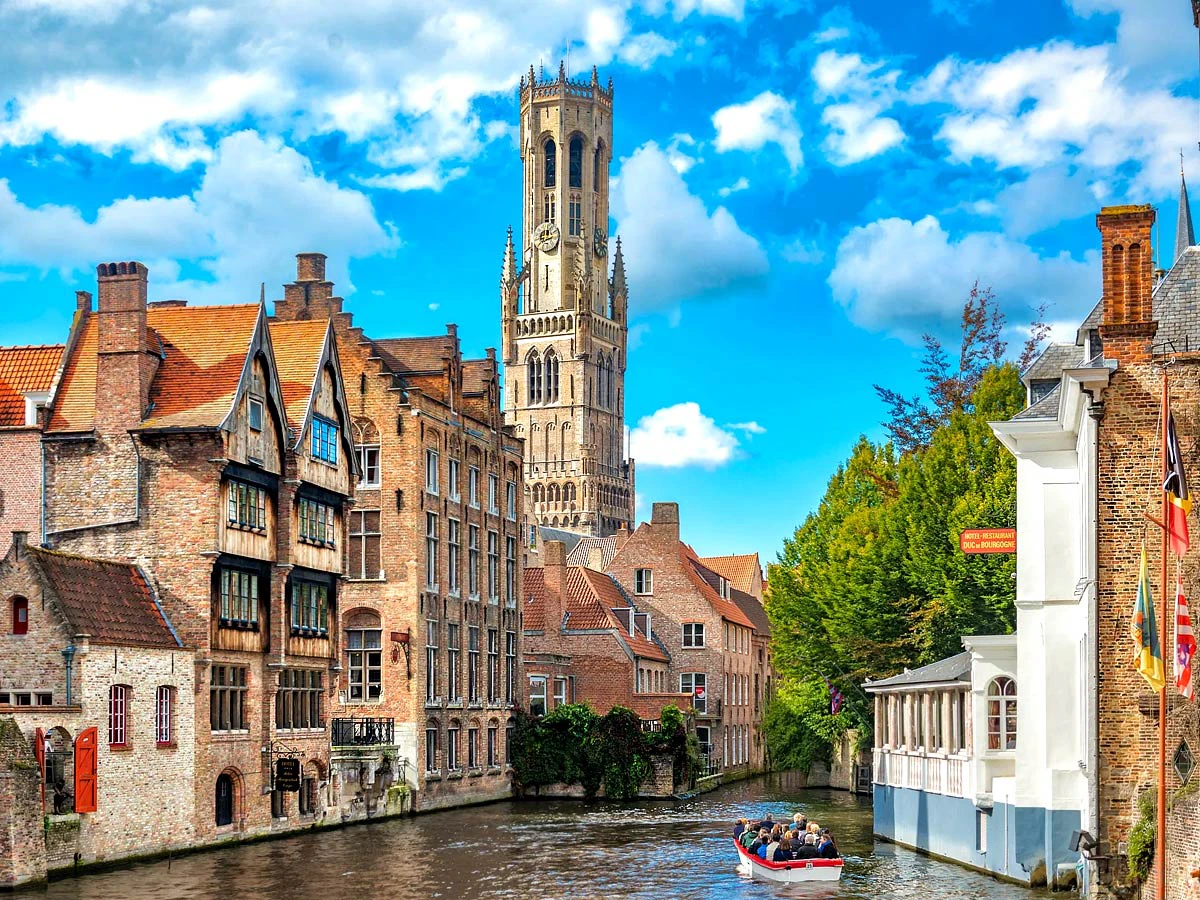 Visit to Bruges from Paris