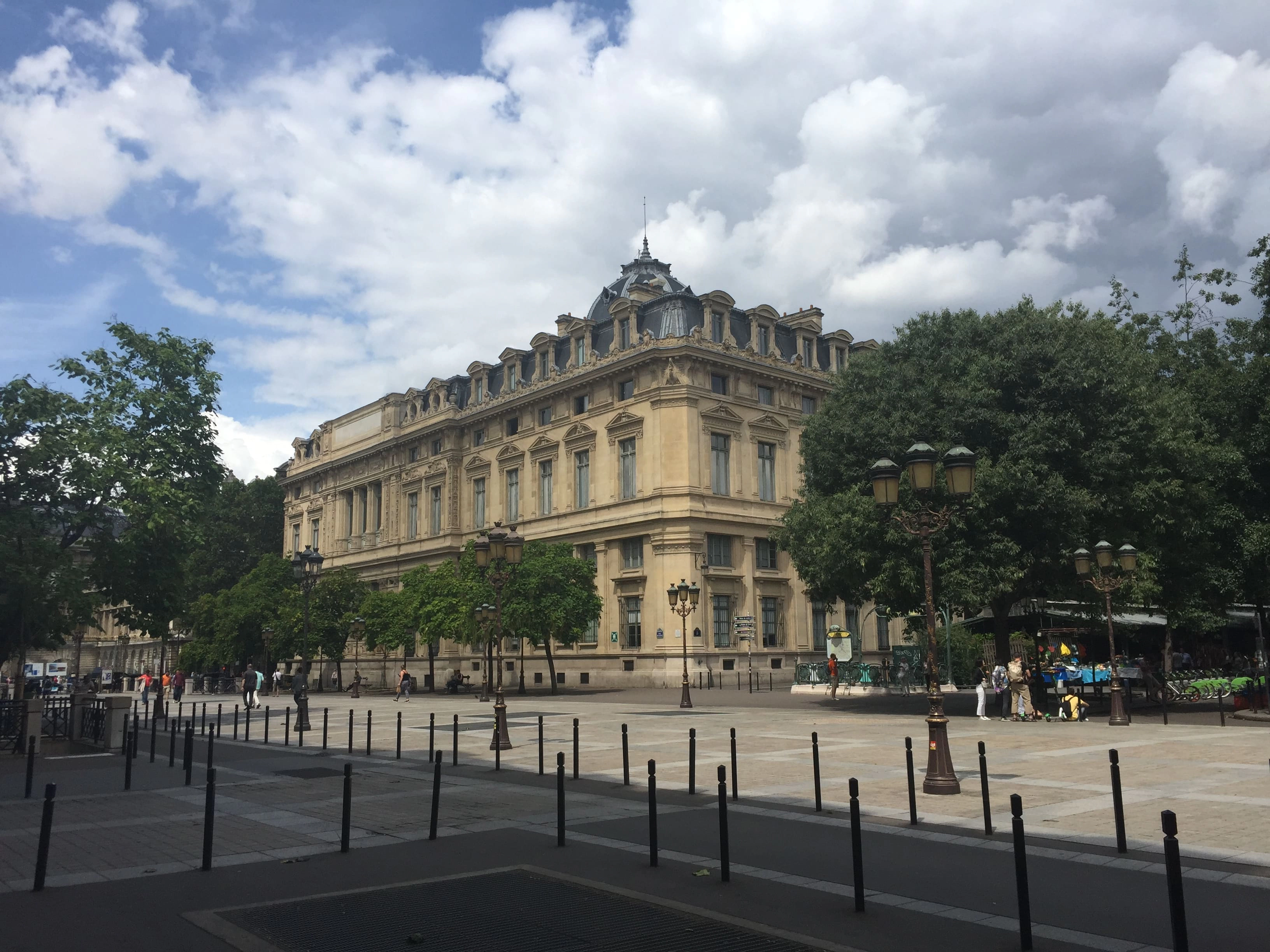 Le Tribunal de Commerce 1865 / Juridiction économique Consulaire