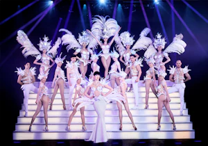 Lunch & dinner show at the Paradis Latin