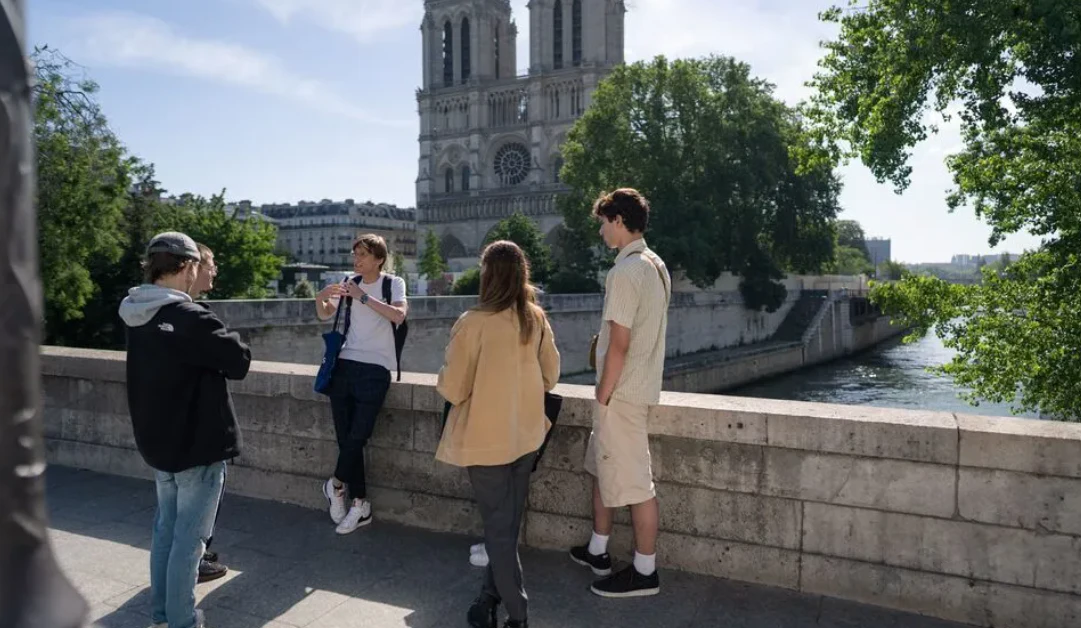 Paris: Reiseführer "Unentbehrlich