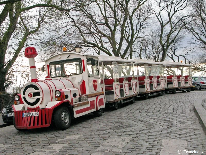 Petit train touristique Montmartrain