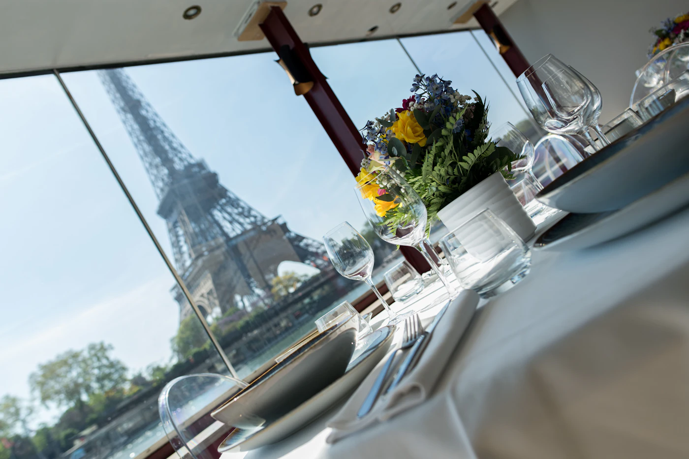Trattoria cena crucero por el Théo