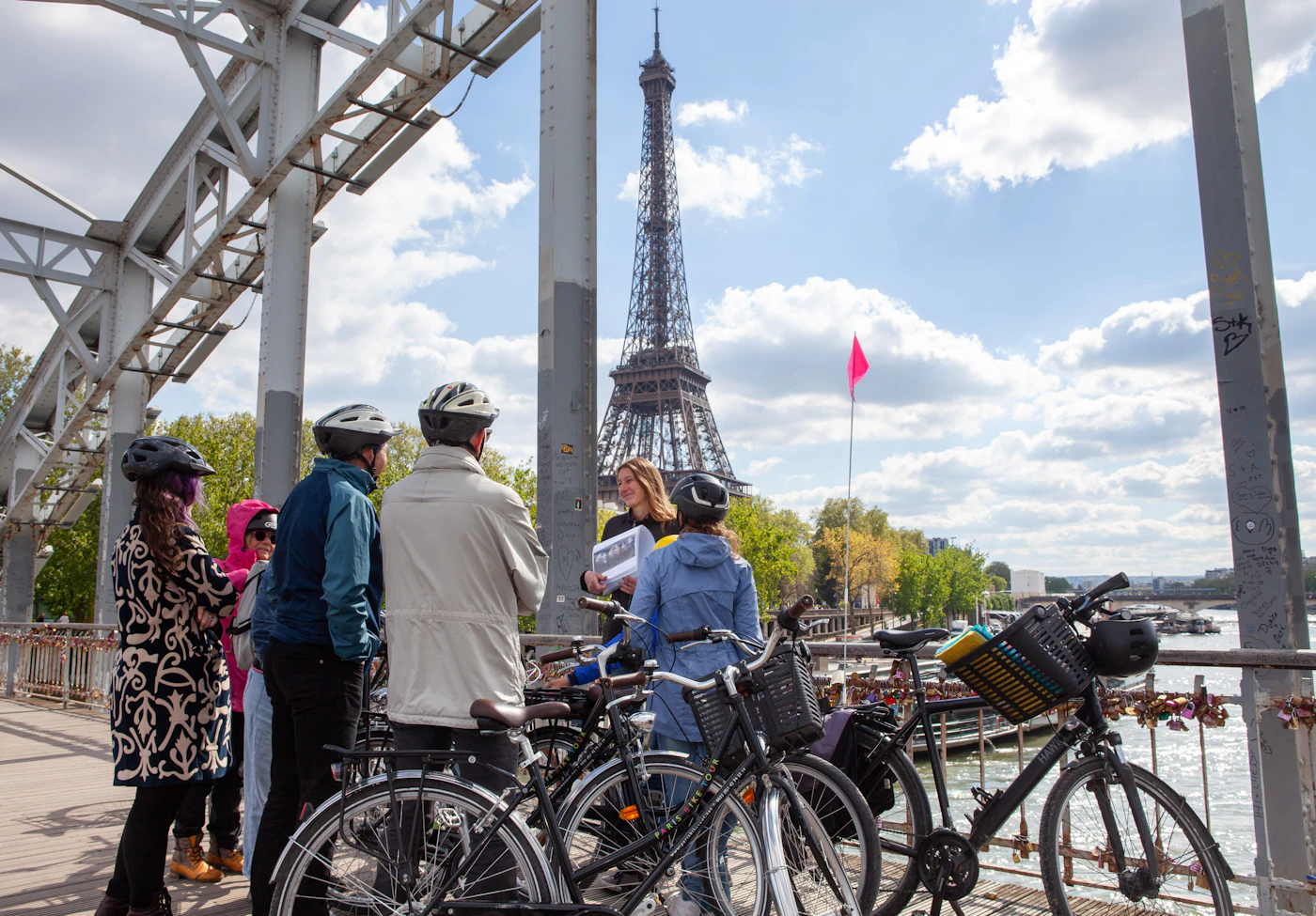 Paris Bike Tour - Visite guidée à vélo : Paris en Seine