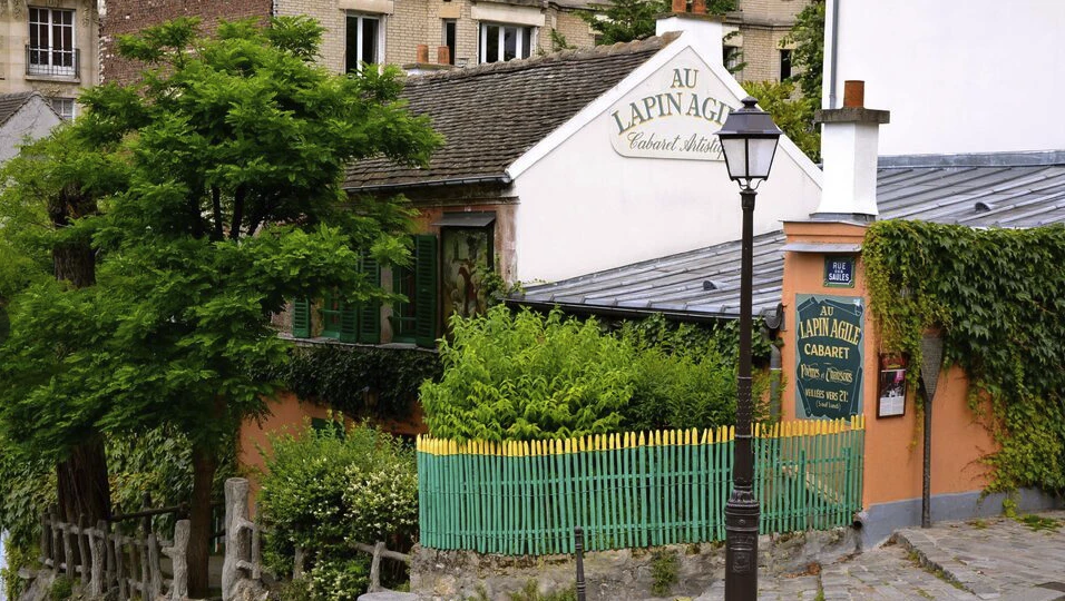 Guided tour of Montmartre through cinema